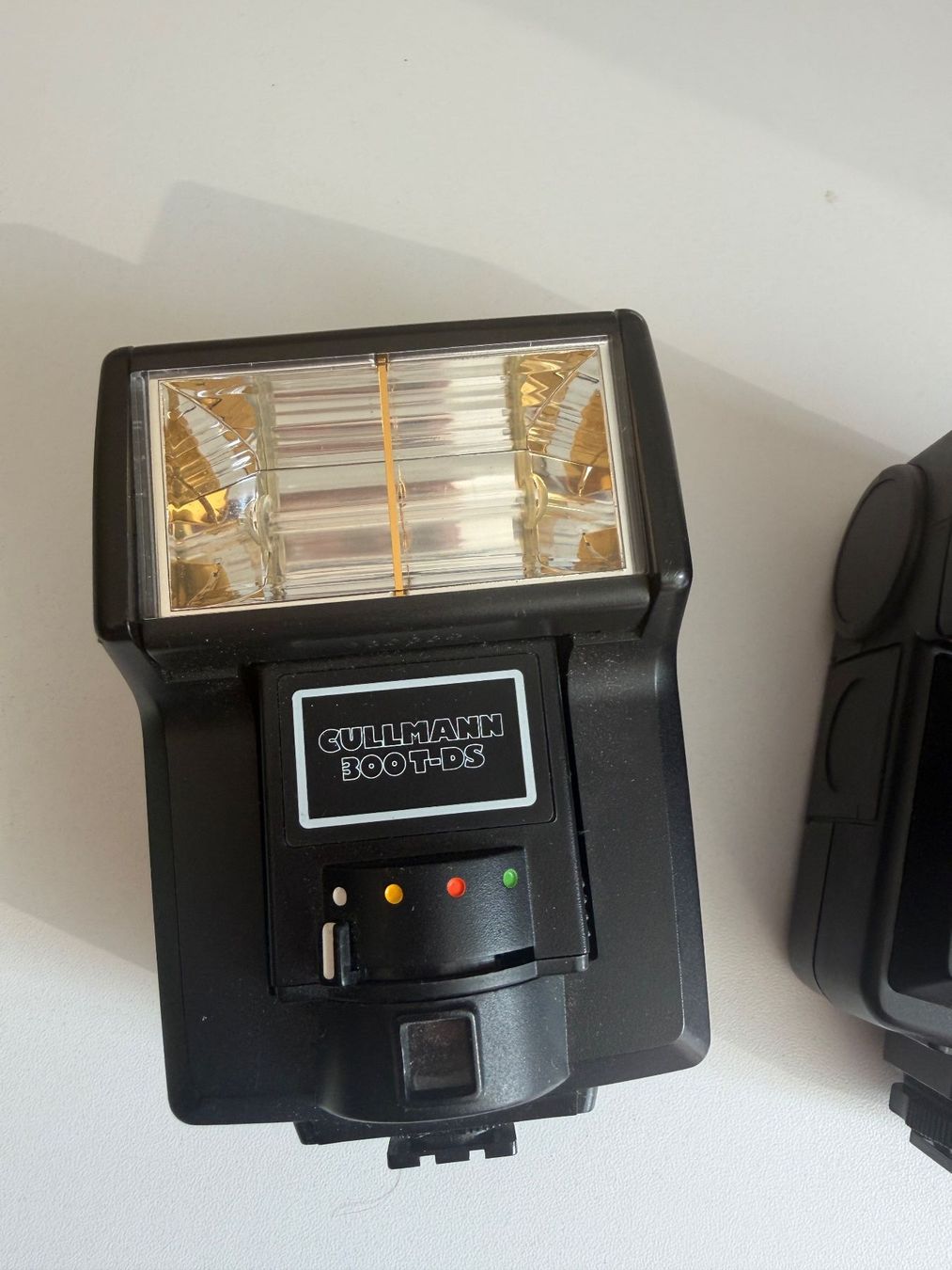 Blitze: flashs Cullmann 300T-DS et Carena CA1121 – Gebraucht aus Fribourg von J334455 1