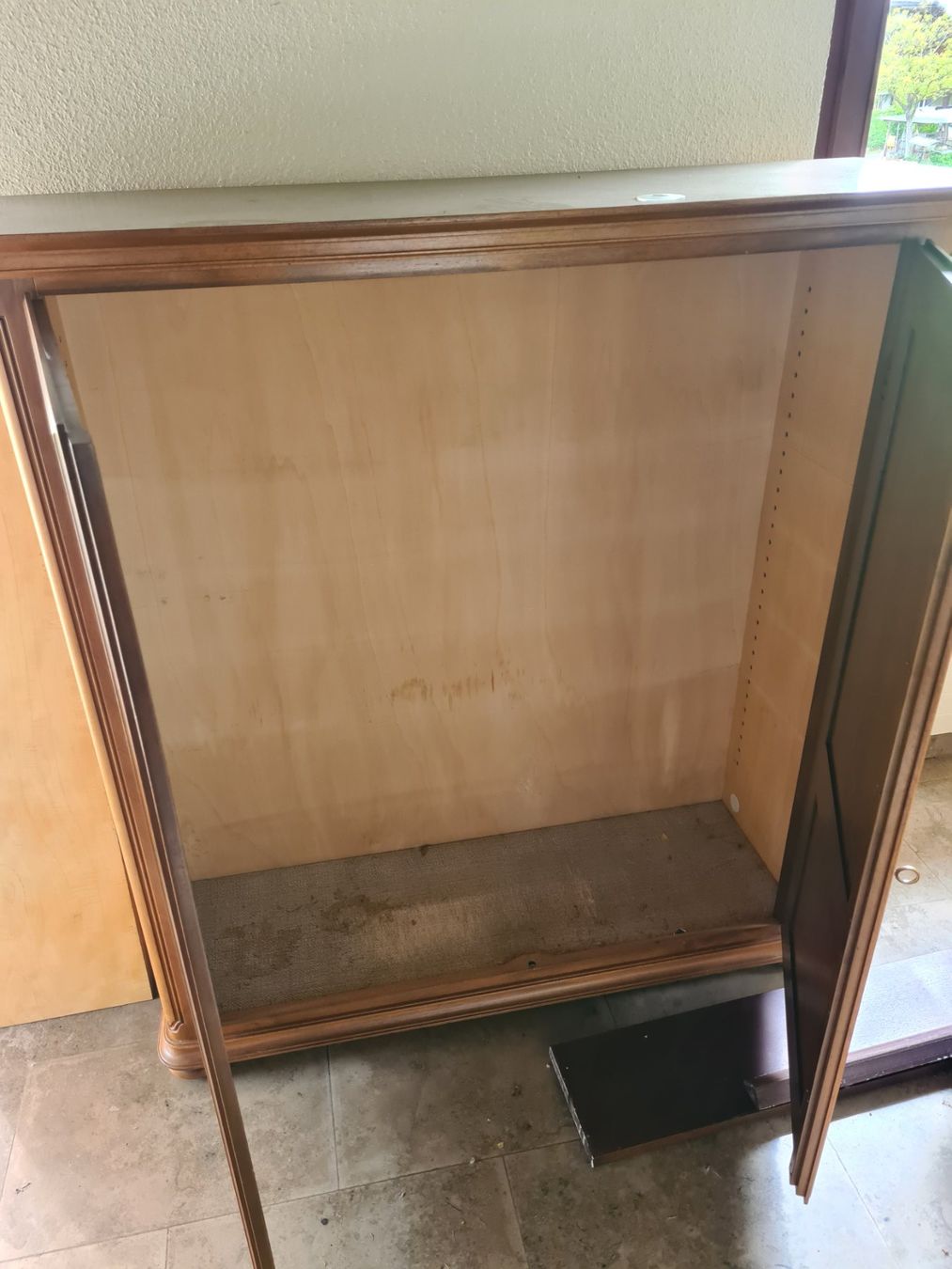 Armadi: Wunderschöner Holzschrank mit Tablaren – Usato da Küssnacht am Rigi venduto da irenech 3