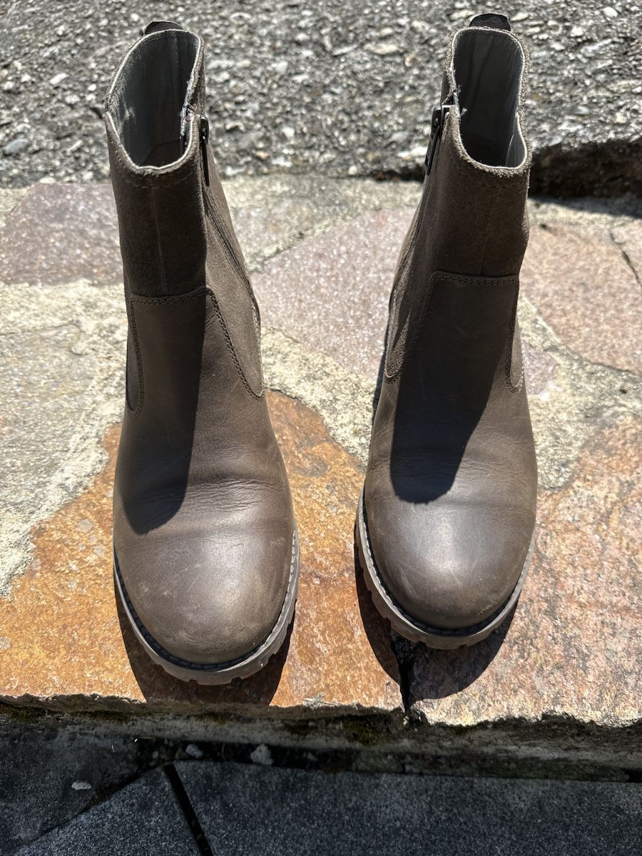 Timberland Scarpe da donna: Timberland Boots Donna Grösse 39 – Usato da Monteggio venduto da dem_7zj2