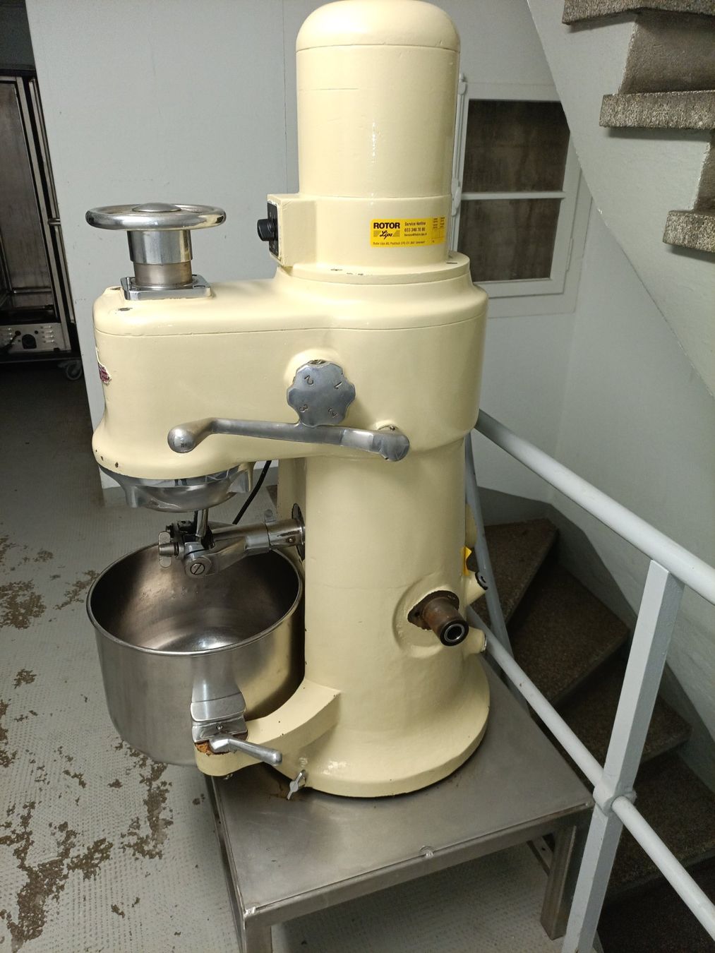 Lips Elettrodomestici da cucina: Lips Küchenmaschine mit Unterbau – Usato da Fehren venduto da nik_j66k