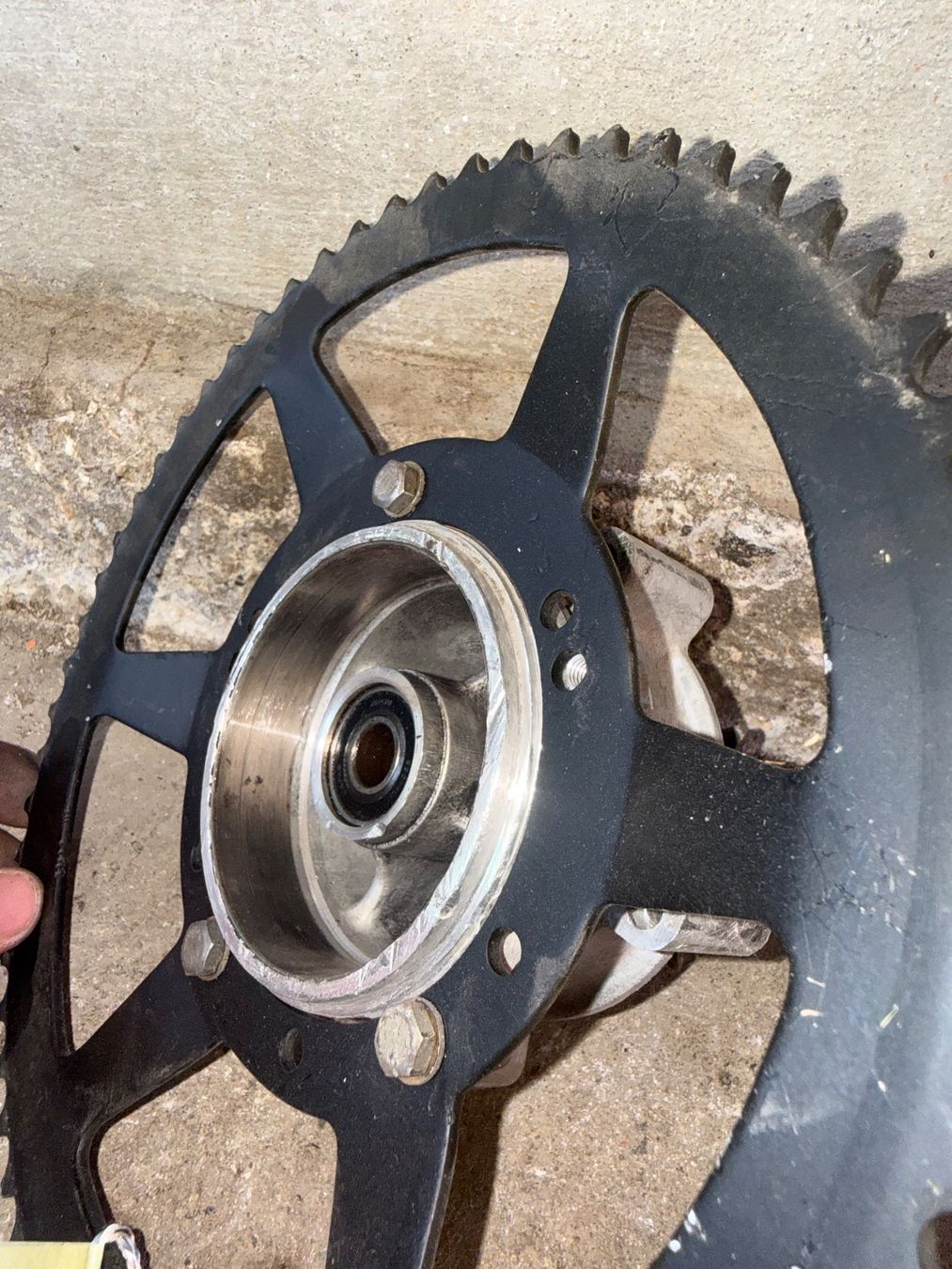 Peugeot Mofa-Ersatzteile: Peugeot 103 Töffli Radnabe – Defekt aus Fahrni b. Thun von berger_tuning34 2
