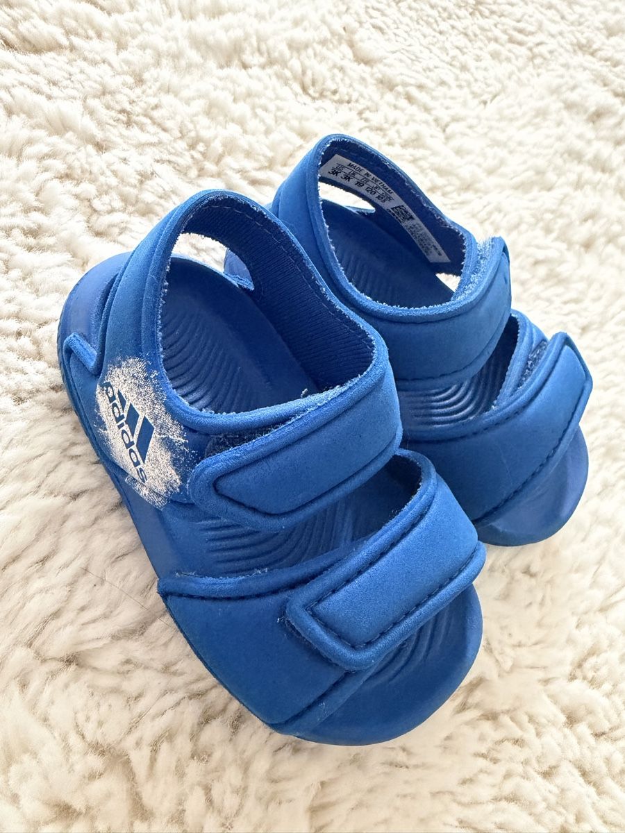 Adidas Scarpe per ragazzi: Adidas ,size 19 – Usato da Schaffhausen venduto da Nadiuna