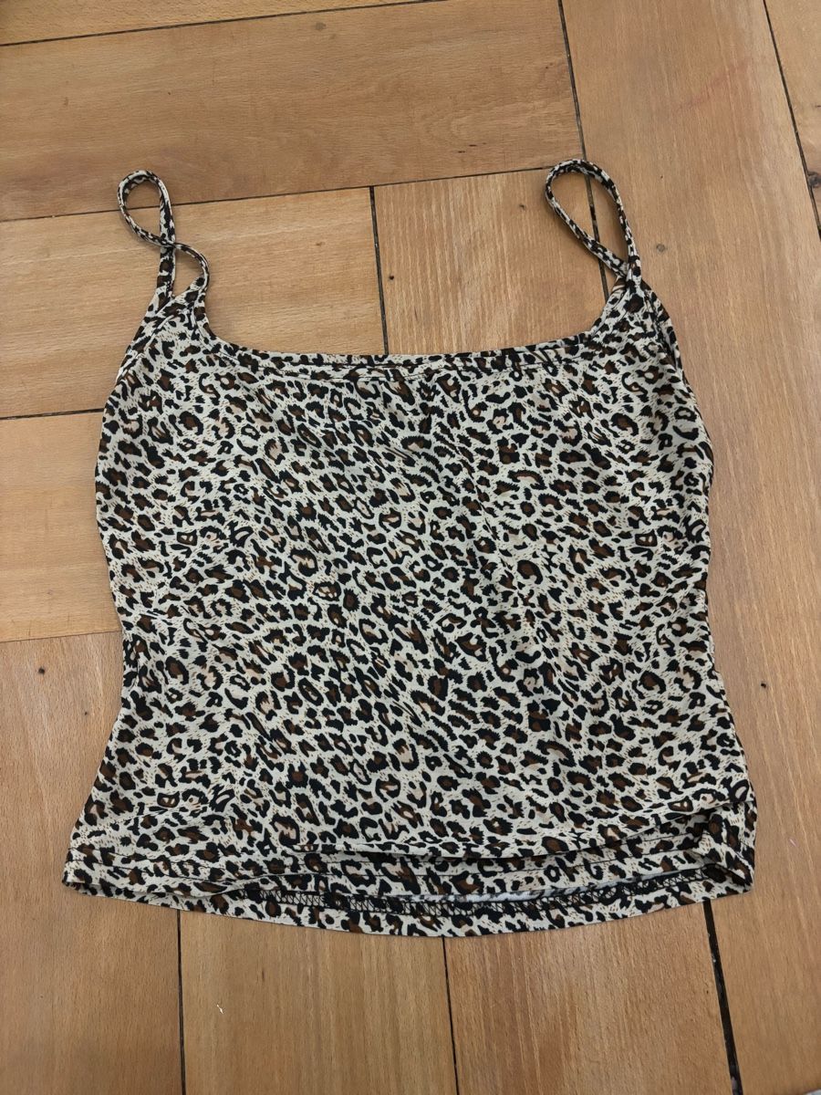 Camicette, T-shirt & Top: Leopard Print Cami Top – Usato da Urdorf venduto da rob_c5wf