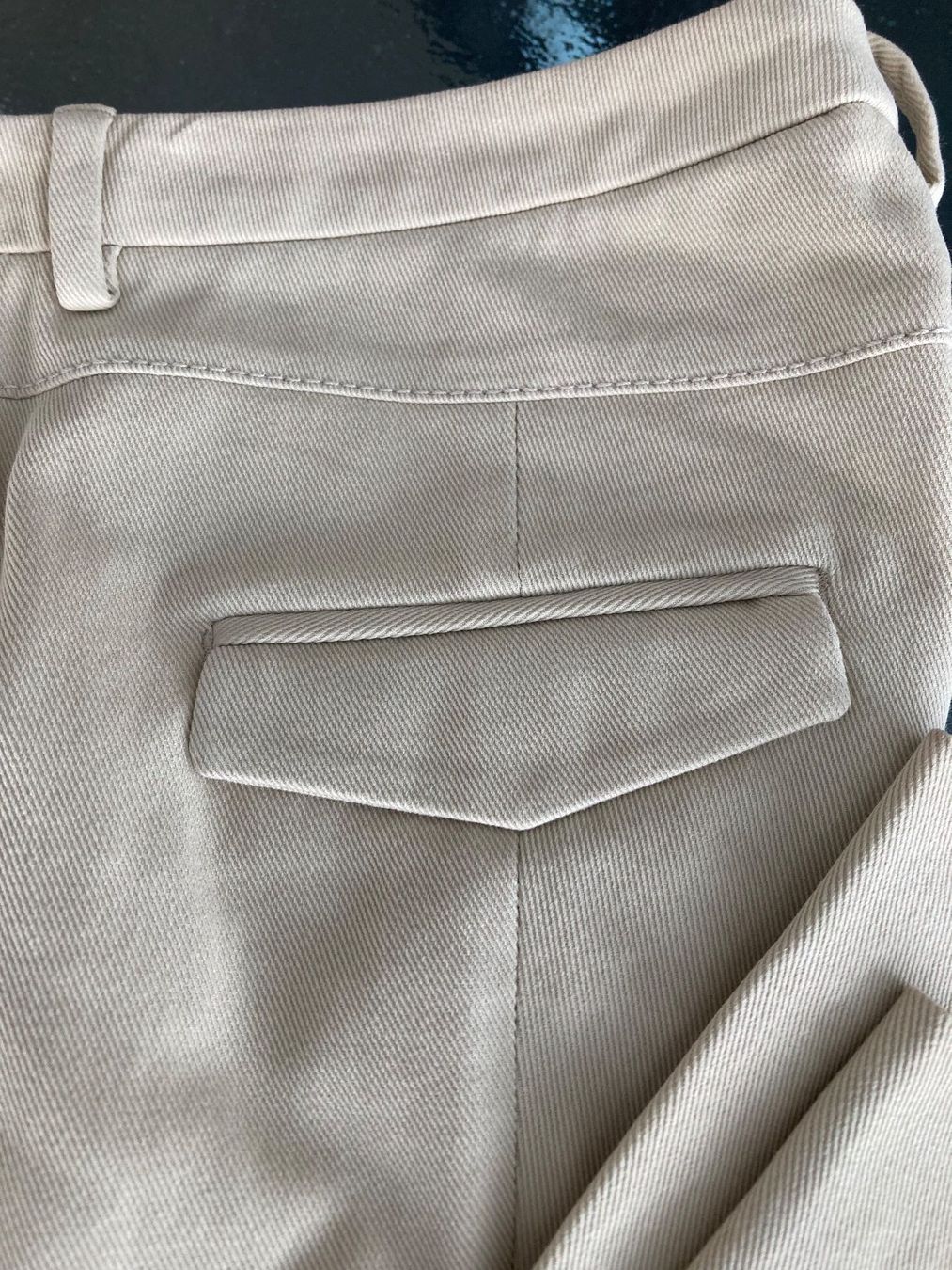 Loro Piana Pantaloni: Wunderbare Loro Piana Sommerhose, IT40, Baumwolle, sand hell – Usato da Zürich venduto da elegantissima 1