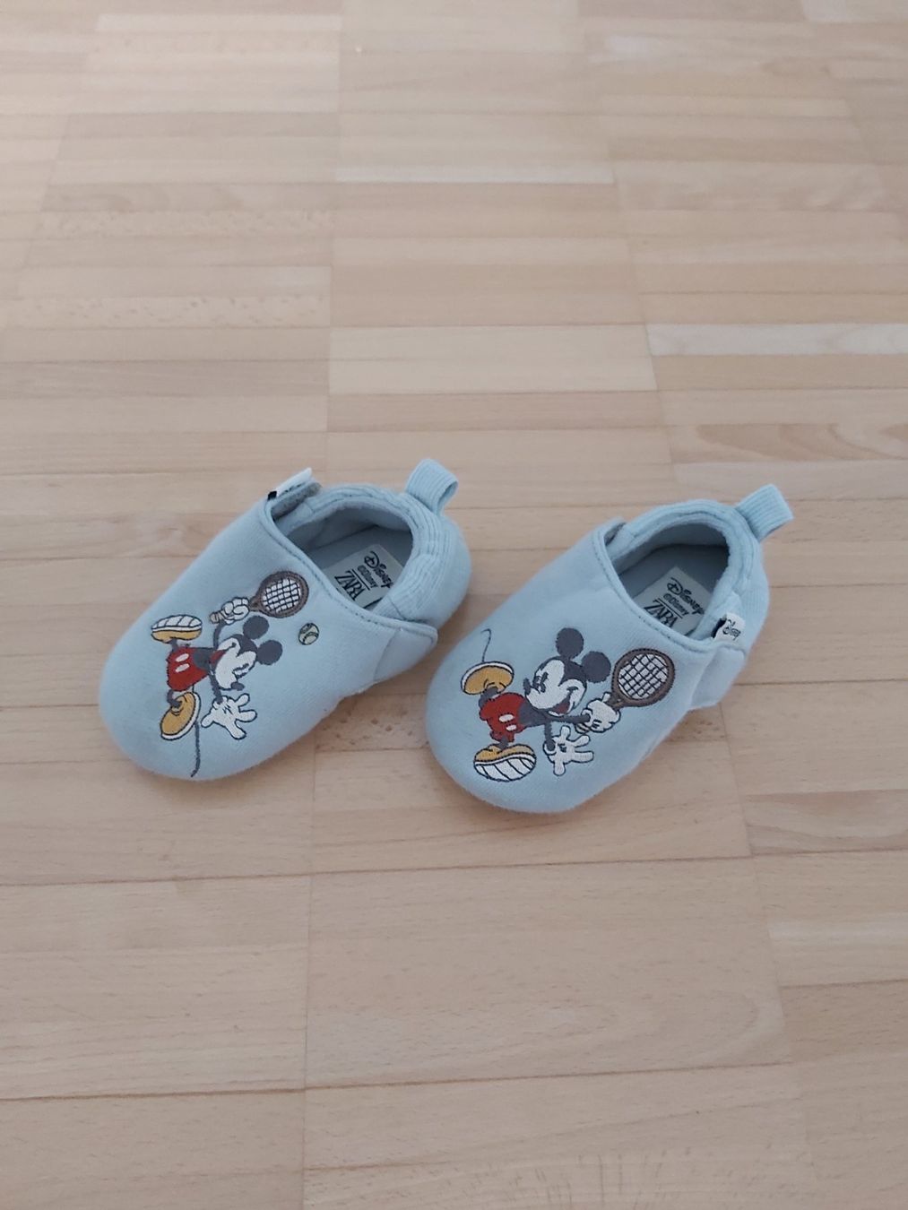 Zara Scarpe per ragazzi: Hausschuhe Mickey Zara Grösse 23 – Usato da Frauenfeld venduto da mariom02 1