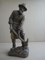 Holzfigur - Arbeiter mit Pickel