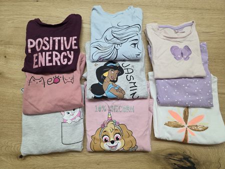 Mädchen T-Shirts Gr. 98cm, Neuwertig