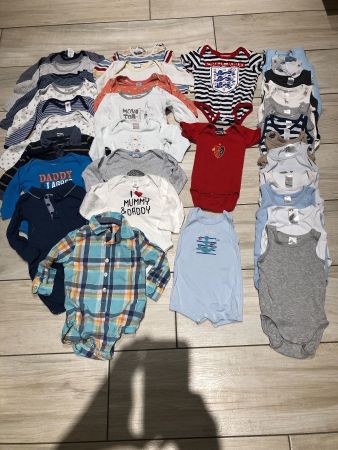 Kleiderpaket Jungs,Grösse 74, Bodys, lang/Kurzarm, 32 teilig