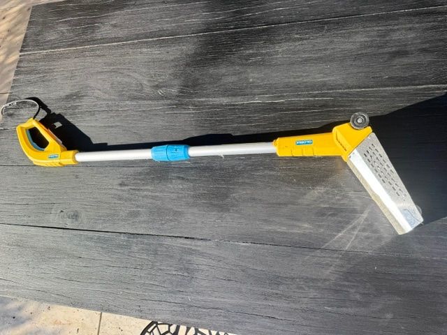 Tous les outils: Unkrautvernichter – D'occasion à Herrliberg par Daren2