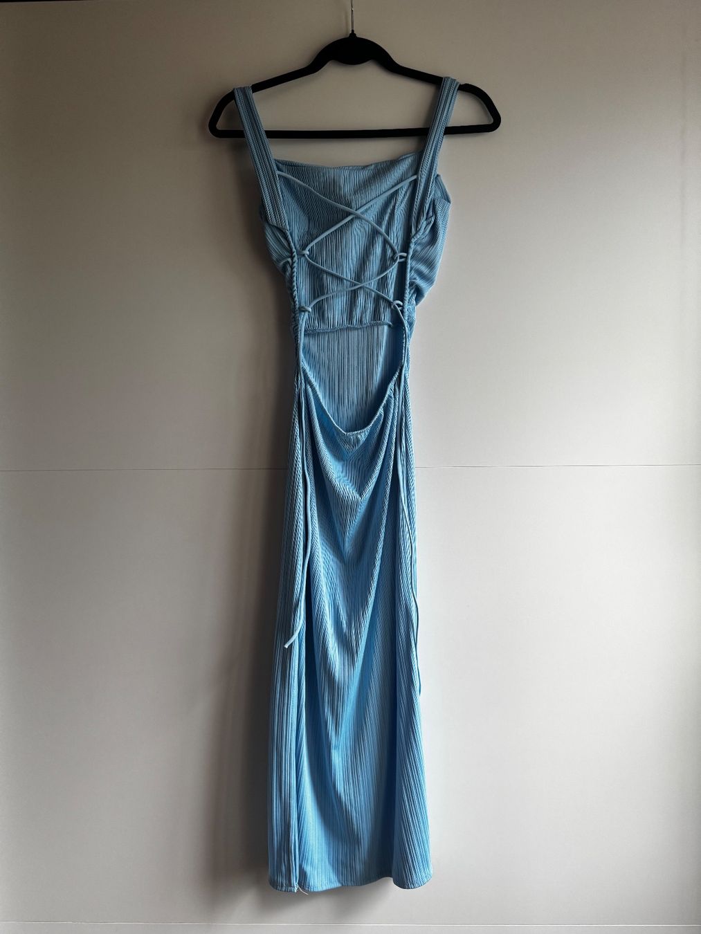 Robes: Robe de soirée bleu ciel avec coque intégrées – Neuf (Voir description) à Orges par Lapin 1