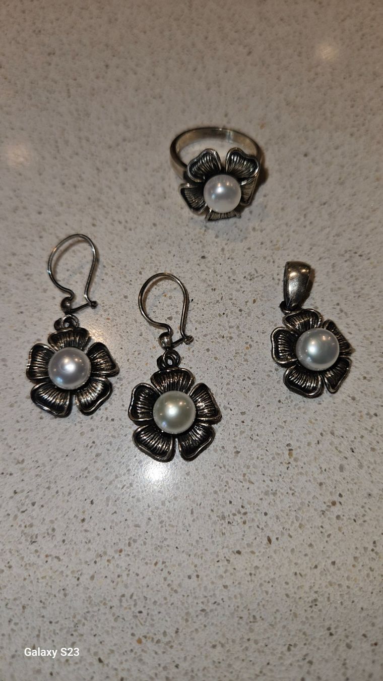 Altri gioielli: Silber Schmuckset mit Perlen - Ring, Ohrringe, Anhänger – Nuovo (secondo la descrizione) da Sennhof (Winterthur) venduto da HG2019