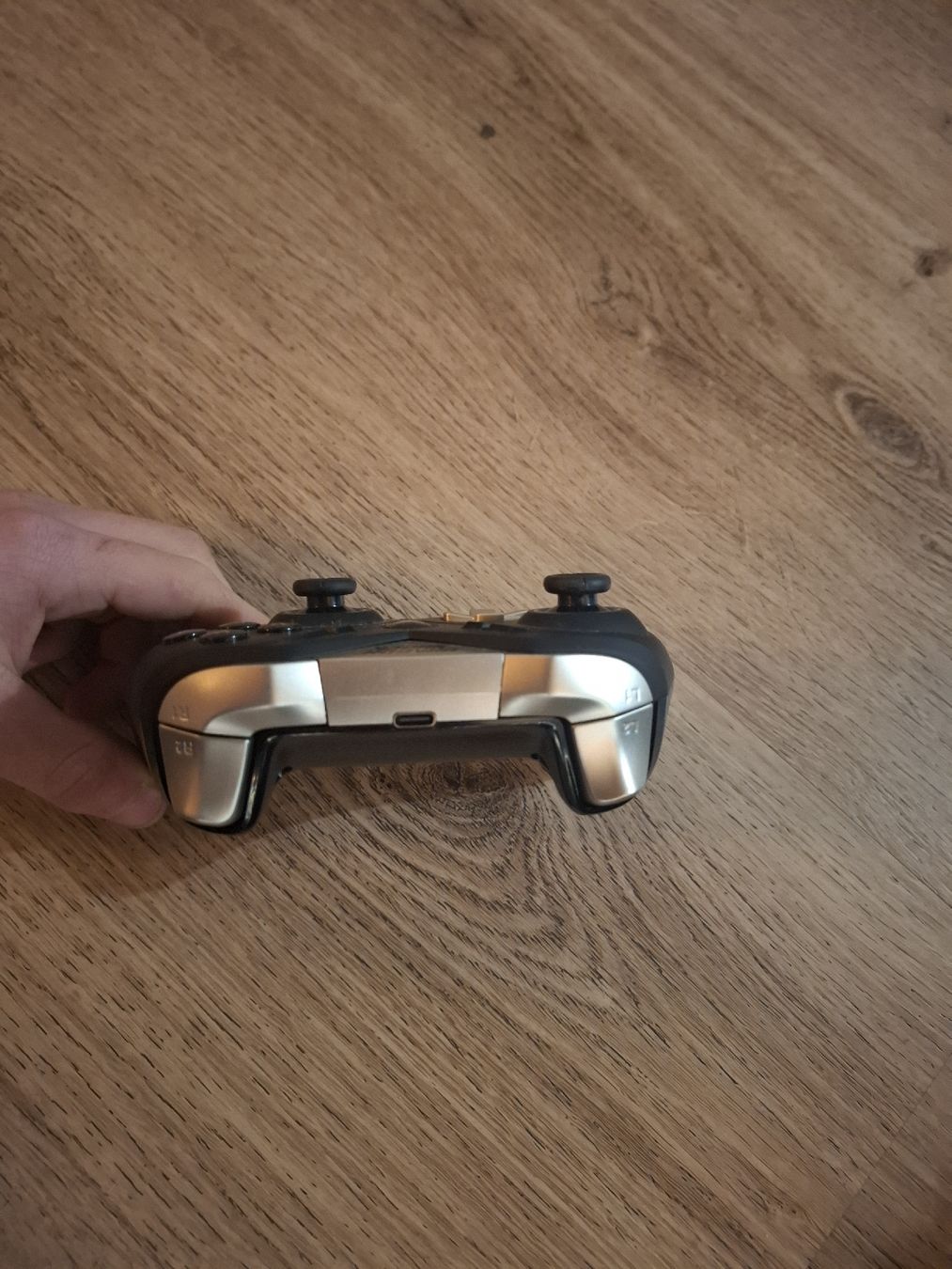 Controller: Dragon Shock Controller schwarz silber guter Zustand – Usato da Lyss venduto da julian1971 2