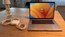 MacBook Pro 15,4″ (2017) – Intel Core i7, 16 GB RAM, 500 GB