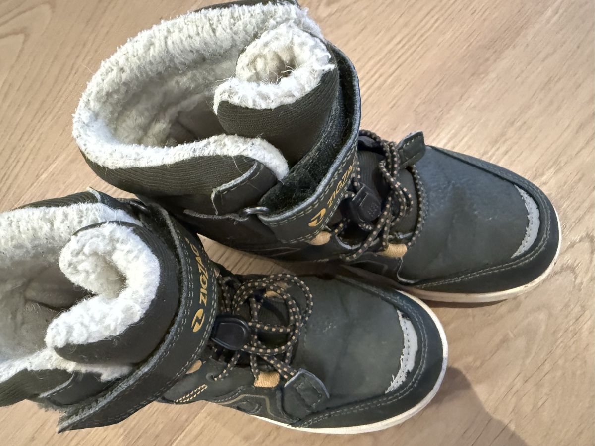 Schuhe für Jungen: Kinderstiefel Zigzag grün Grösse 30 – Gebraucht aus Rümlang von zflyfa0001 1