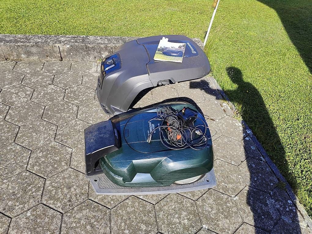 Husqvarna Tagliaerba: Husqvarna Automower 220 AC Top Zustand – Usato da Meisterschwanden venduto da meisti12