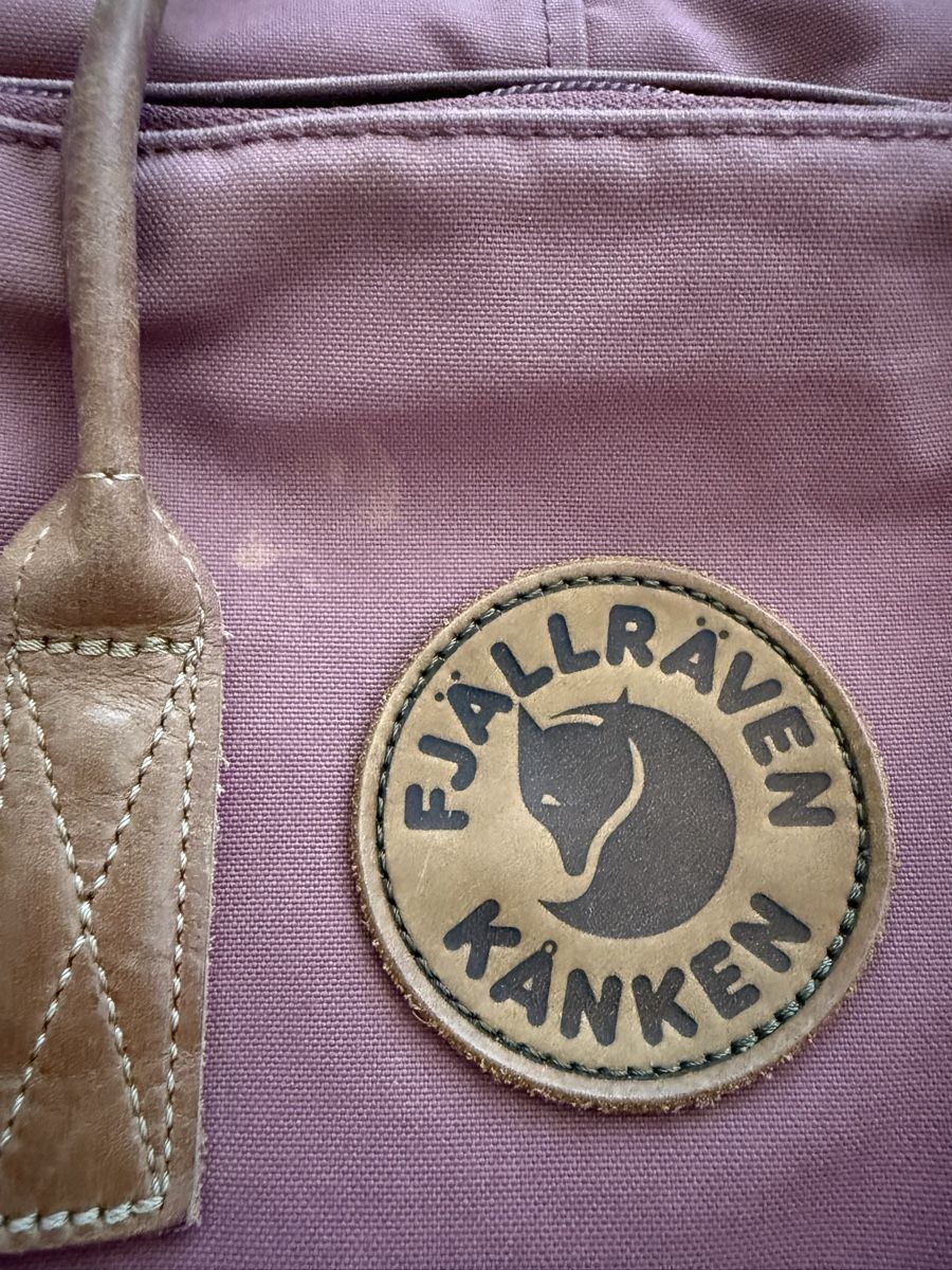 Fjällräven Zaini: Fjällräven Kanken mit Leder – Usato da Riehen venduto da Sandrita08 4