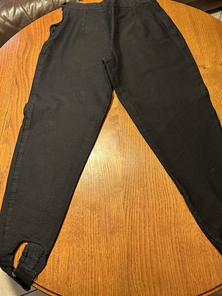 Pantaloni: Pantalon fuseau dame – Usato da Montsevelier venduto da Batson 1