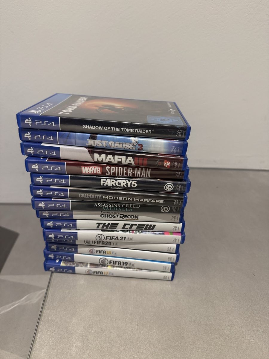 Sony Consoles: PS5 mit Games – D'occasion à Mels par matze99 2
