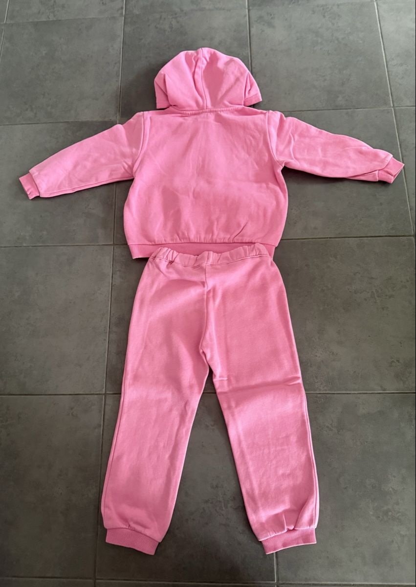 Lotti & Set di vestiti: Complet Fille 110cm – Usato da Collombey venduto da carlosgomes85 1