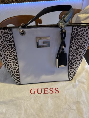 Guess Handtasche/Shopper mit Animal-Print, neuwertig!