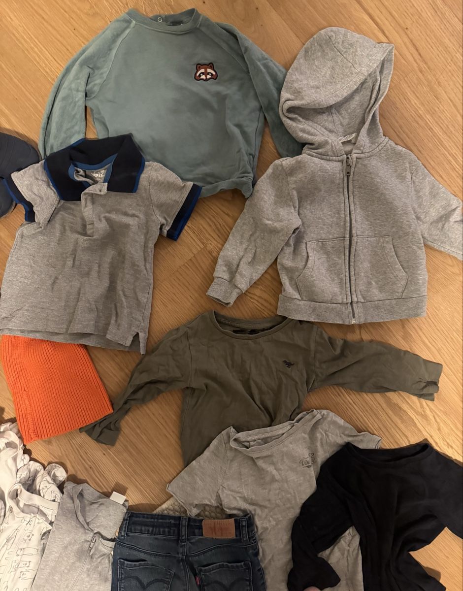 Levi's Lotti & Set di vestiti: Winter-Kleiderpaket 92/98, 18 Teile – Usato da Zürich venduto da car_zzr5 4