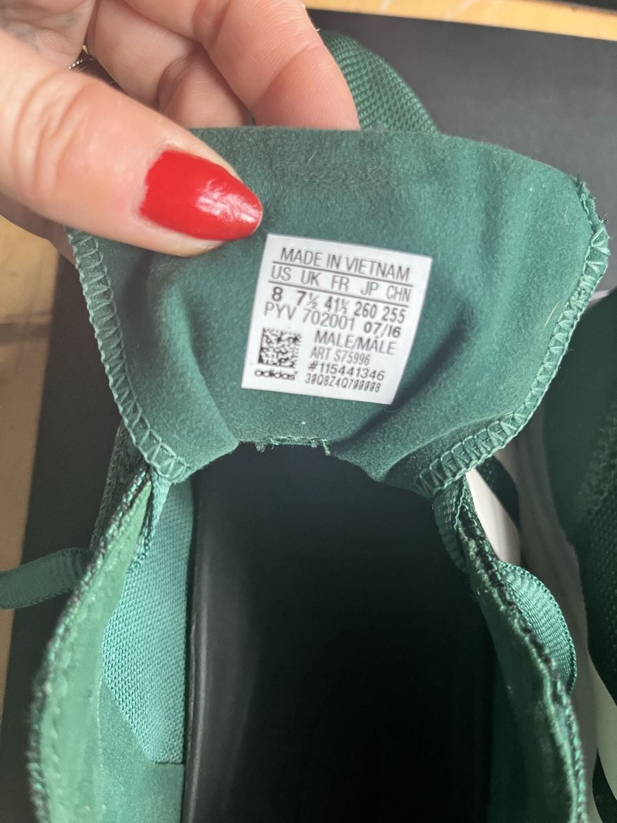 Adidas Scarpe da uomo: Adidas Turnschuhe Grösse 41 – Usato da Hochdorf venduto da Forestgreen 3