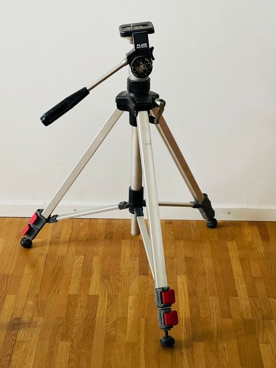 Treppiedi & Teste: Profi Fluid Videostativ - Stabil für perfekte Aufnahmen – Nuovo (secondo la descrizione) da Zürich venduto da rit_y22r