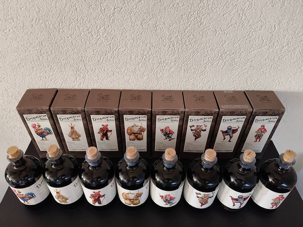 Monkey 47 Bevande alcoliche: Monkey 47 Gin Experimentum Series 2y02 - 2y09 - 8 Fl. à 0.5l – Nuovo e nell'imballaggio originale da Bünzen venduto da hangloose74 3