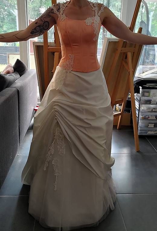 Vestiti: robe de mariée – Usato da Chatonnaye venduto da scharf