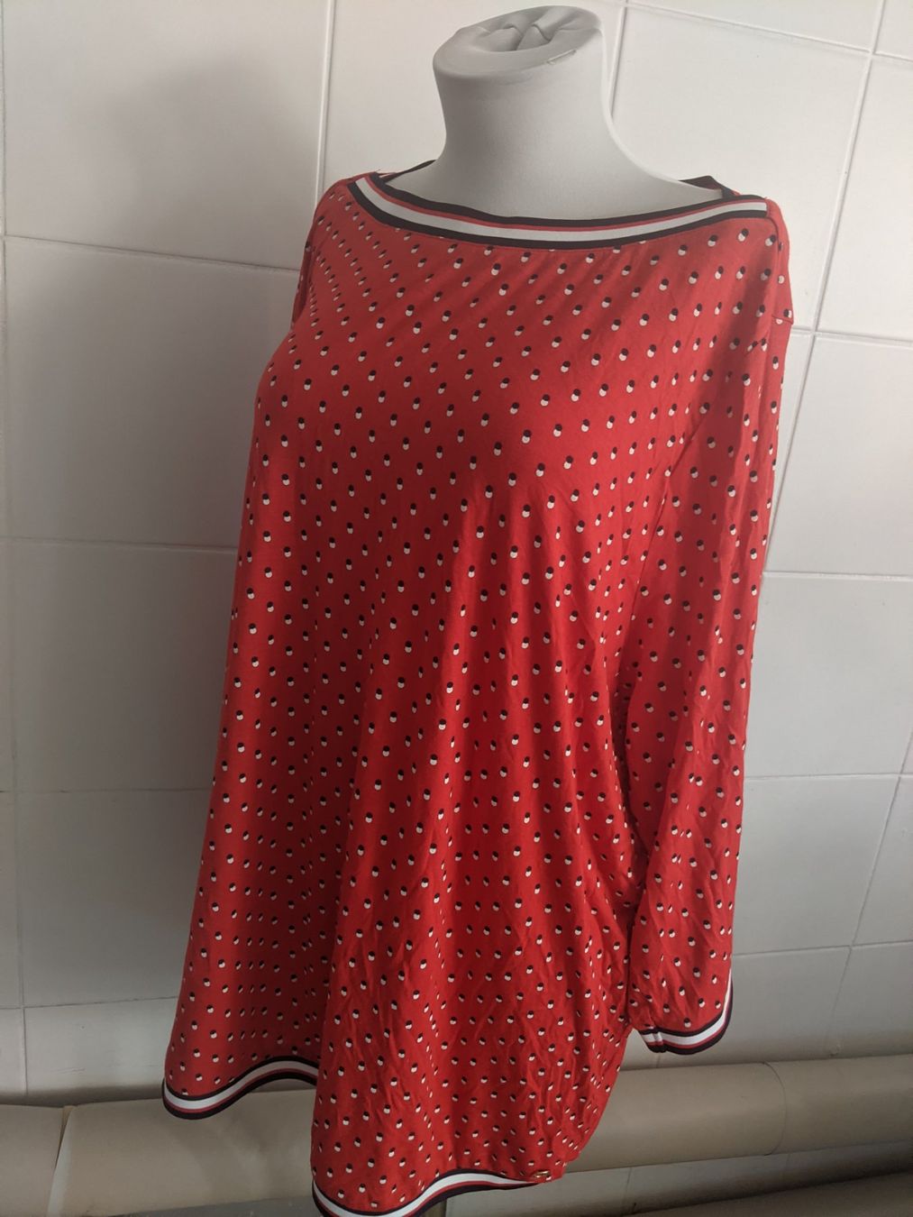 T-shirt: Damen Schirt GR 54 / 56 – Usato da Langnau am Albis venduto da Judithsebi