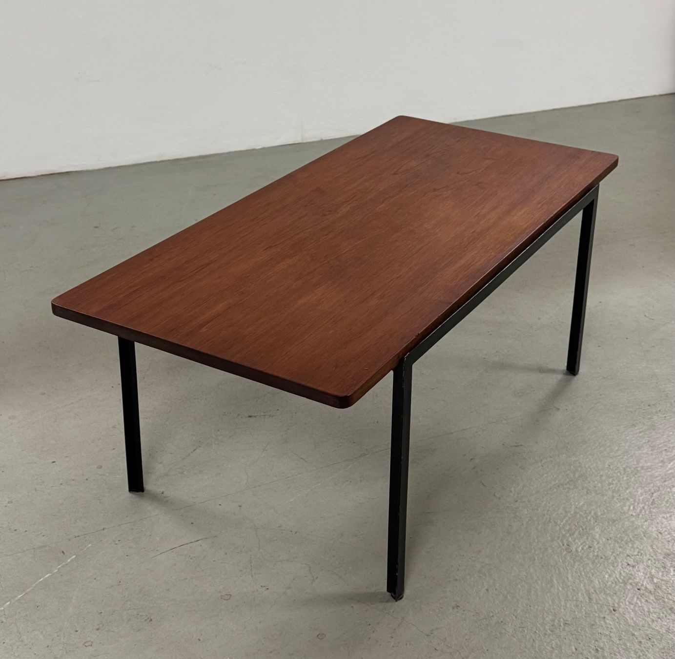 Knoll Tavoli: Teak Sofatisch Florence Knoll 50er – Usato da Basel venduto da MidMod20C 5