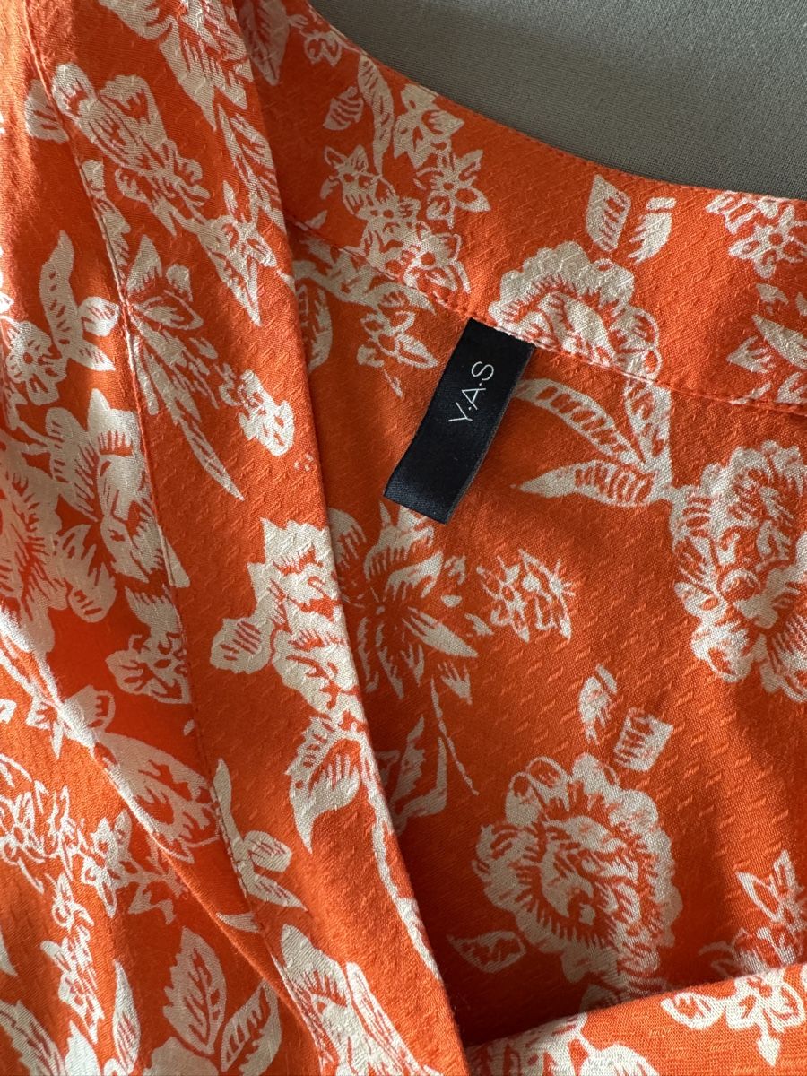 Blusen: Tolle Bluse YAS – Gebraucht aus Evilard von Mikhaylova 3