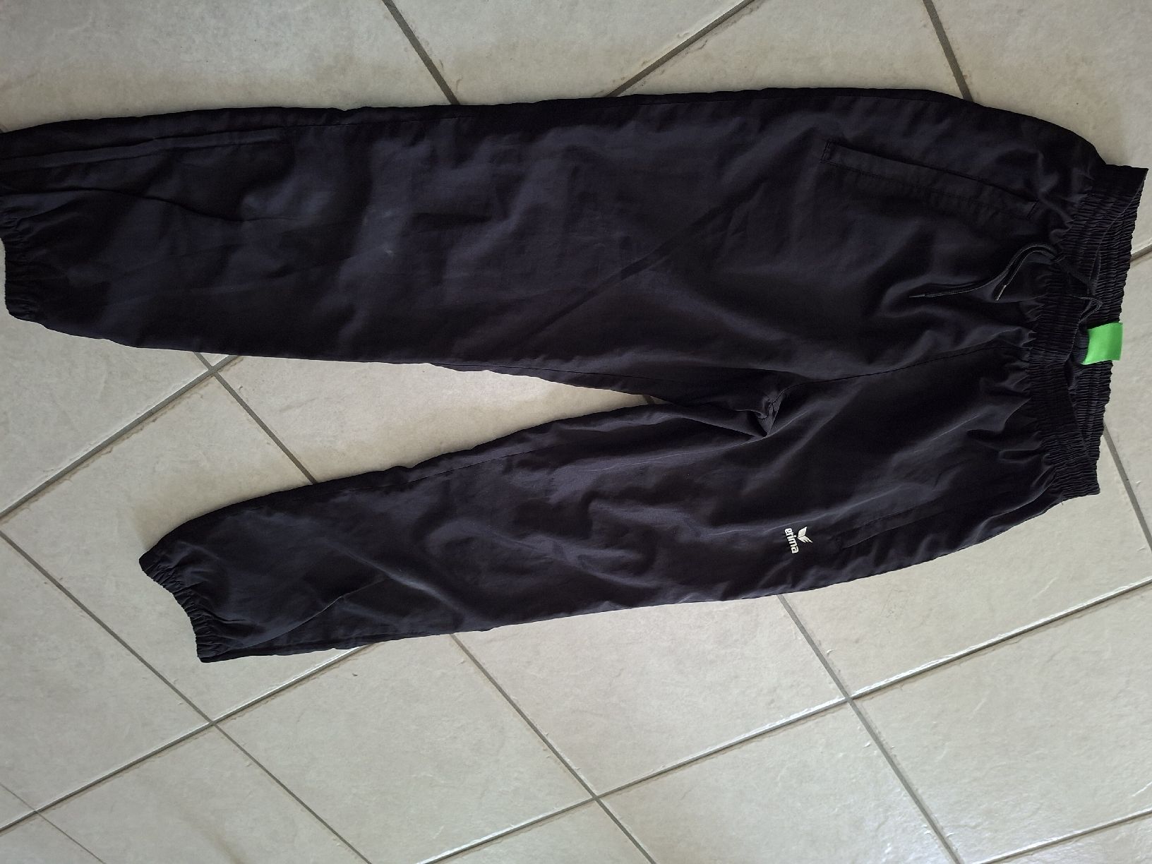 Erima Pantaloni: erima Trainerhose gr 164 – Usato da Thun venduto da Thun67