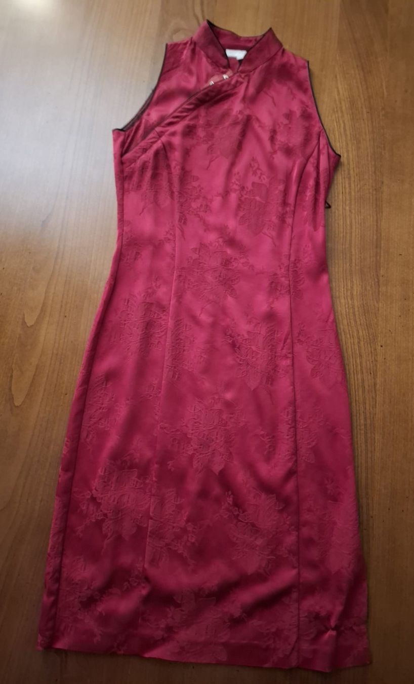 Kookai Kleider: Elegantes rotes Cheongsam Kleid Gr. 36 – Gebraucht aus Volketswil von ald_2x9b