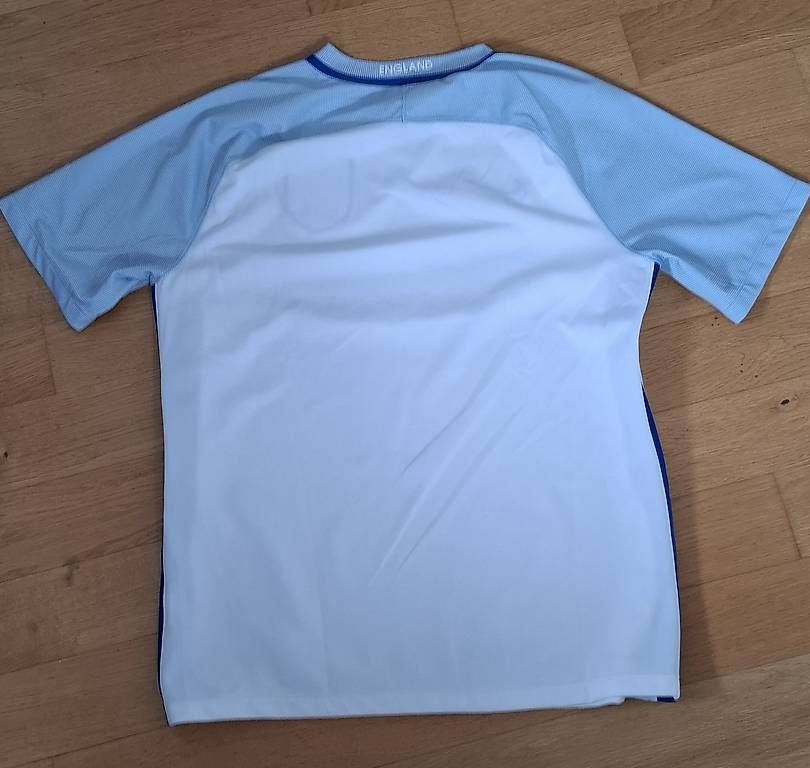 Nike Canottiere & Pantaloni: Fussball Nationalmannschaft England Gr. L – Usato da Aarberg venduto da Retoson 1