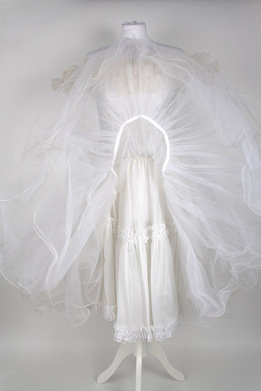 Vestiti: 80er Jahre Hochzeitskleid – Usato da Zollikofen venduto da Restwert_Zollikofen 4