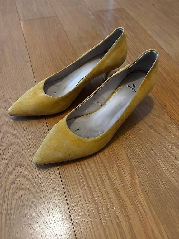 Damenschuhe: Gelbe Tamaris Pumps Gr. 40 – Gebraucht aus Luzern von ele_p2nt 1