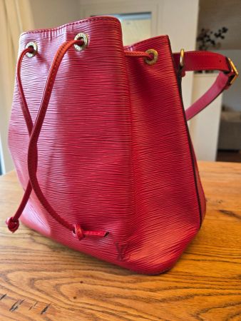 Louis Vuitton - Petit Noé - Tasche Epi-Leder rot gebraucht