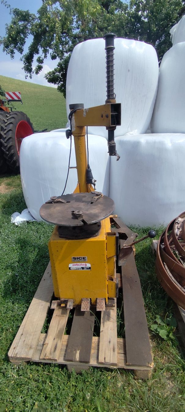 Toutes les machines: Reifenmontagemaschine Sice – D'occasion à Dürrenroth par reikien 1