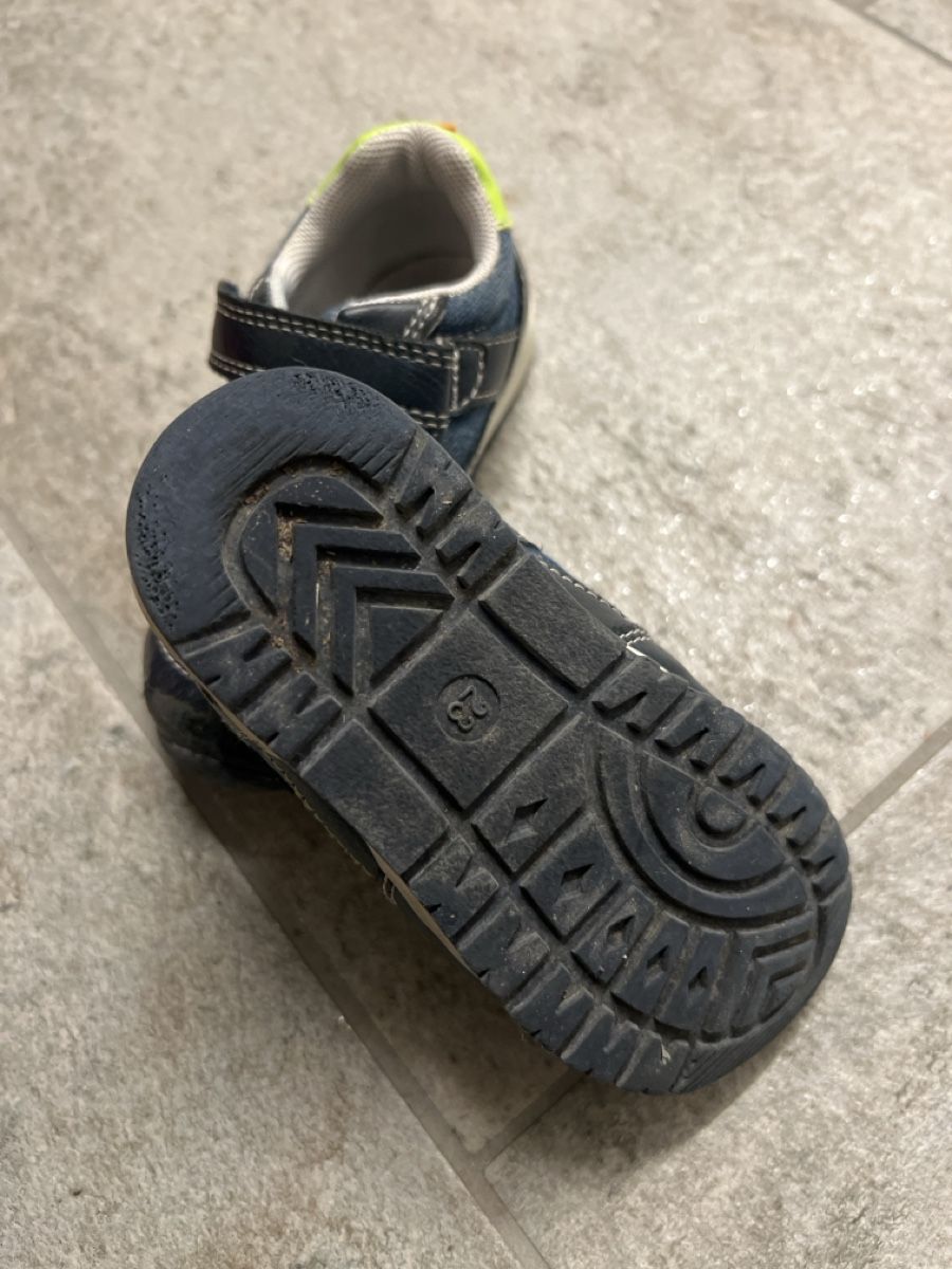 Scarpe per ragazzi: Turnschuh Gr. 23 – Usato da Adlikon venduto da doody123 1