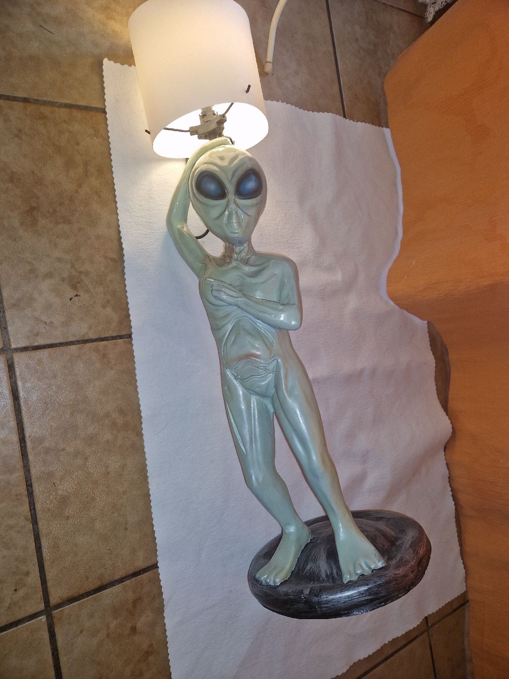 Lampade: Lampe Alien Figur Lampe Stehlampe Unikat – Usato da Willisau venduto da mar_j55v 3