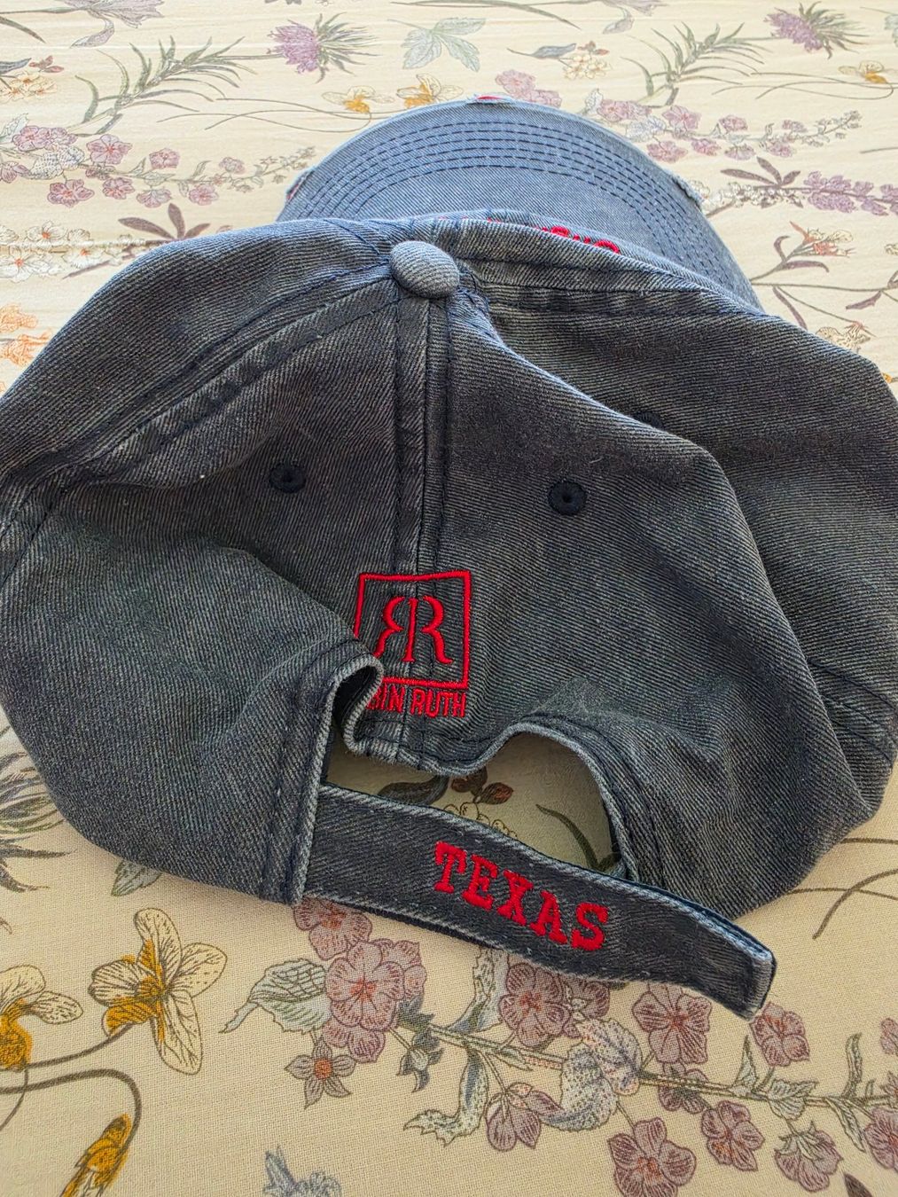 Chapeaux, bonnets & casquettes: Cap im Used Look - neu – Neuf avec emballage d'origine à Zürich par Pemberleys 1