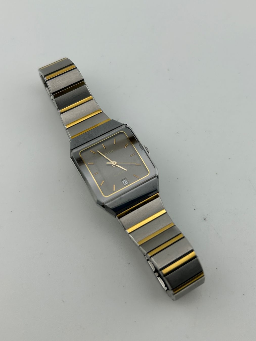 Rado Orologi: RADO Damenuhr läuft – Usato da Biel/Bienne venduto da MrP_WatchesBiel 1