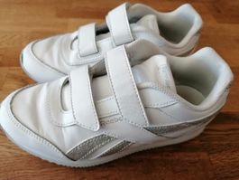 Reebok Hallenschuhe Grösse 34 Kids, Top Zustand