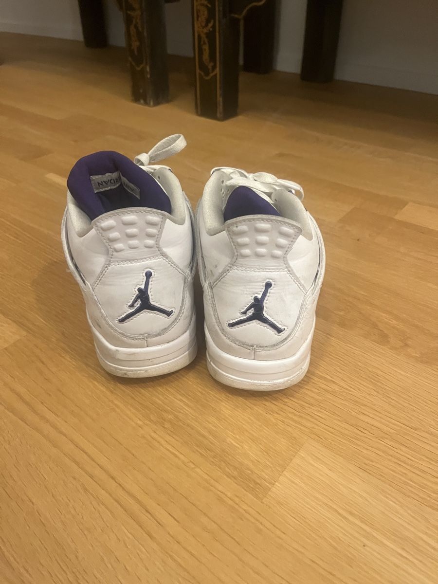 Jordan Chaussures hommes: Jordan 4 Retro Sneakers – D'occasion à Winterthur par 3mi_2kpf 2
