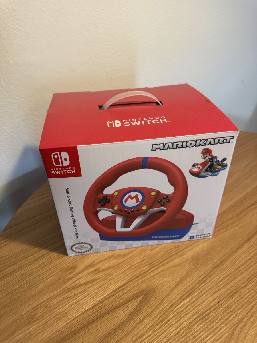 Nintendo Spiele: Nintendo Switch Mario Kart Racing Wheel Pro Mini – Gebraucht aus Flawil von Jorge_Sigg69