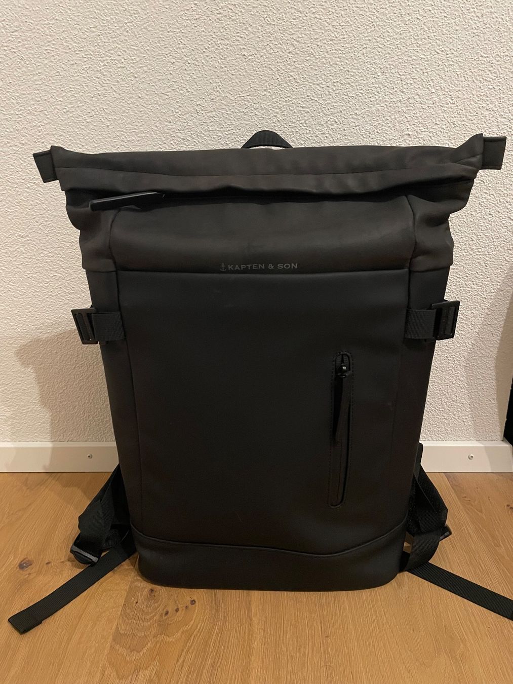 Kapten & Son Rucksäcke: Rucksack Kapten & Son schwarz Helsinki – Gebraucht aus Zürich von snowow