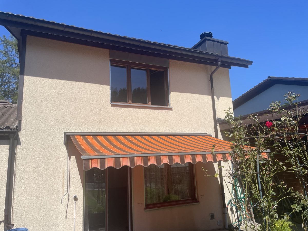 Markisen: Markise von Firma Luchsinger Aadorf – Gebraucht aus Balterswil von  2
