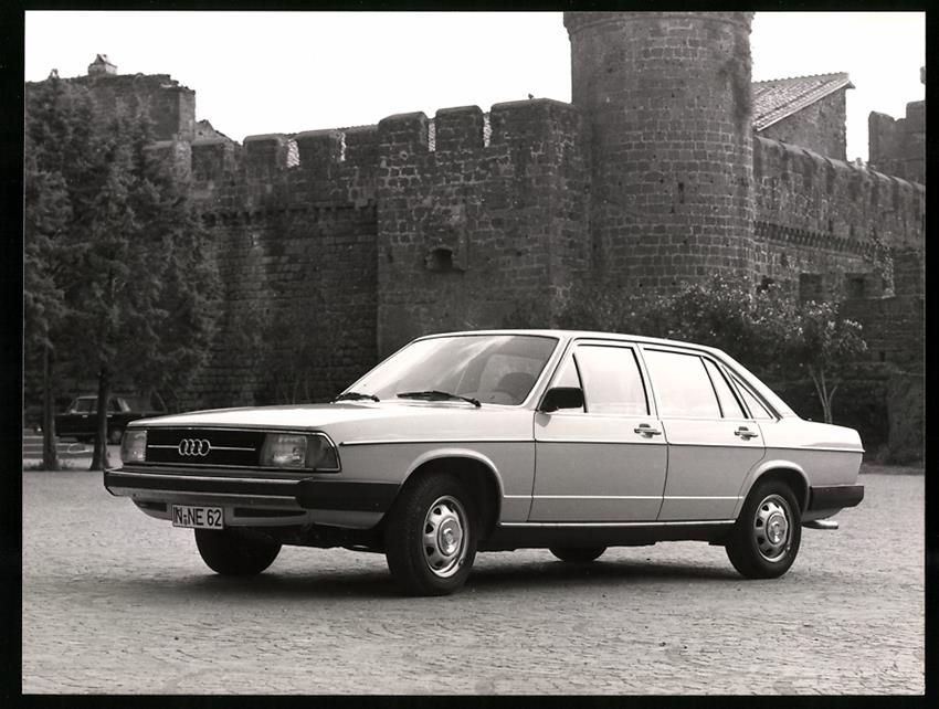 Fotografie & Manifesti: Fotografie Auto Audi 100, Limousine mit  – Usato da Berlin venduto da bartko-reher
