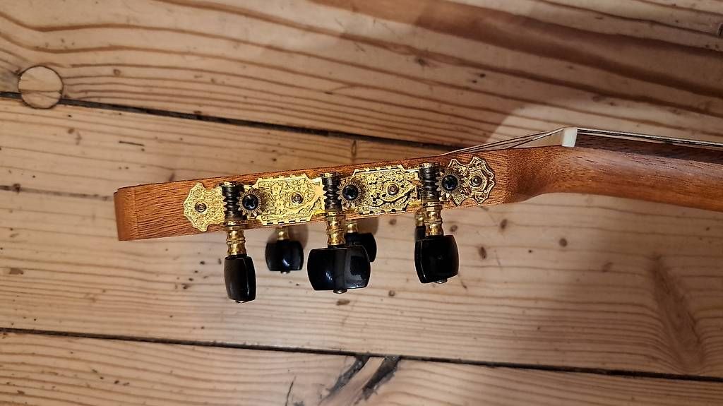 Musikinstrumente: Gitare – Gebraucht aus Fehren von Walserp 1